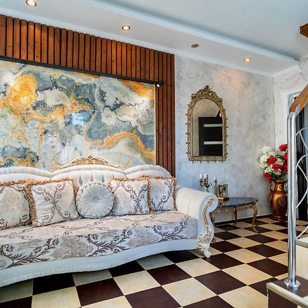 Luxurious Villa With Lush Garden And Huge Terrace Near Herastrau Park Bucureşti Ngoại thất bức ảnh
