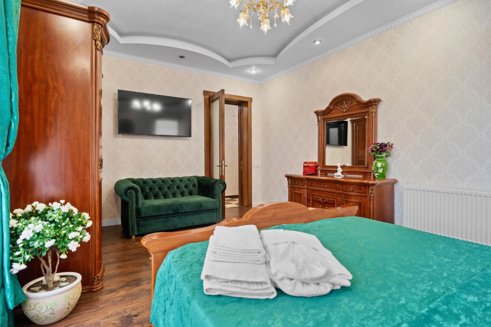 Luxurious Villa With Lush Garden And Huge Terrace Near Herastrau Park Bucureşti Ngoại thất bức ảnh