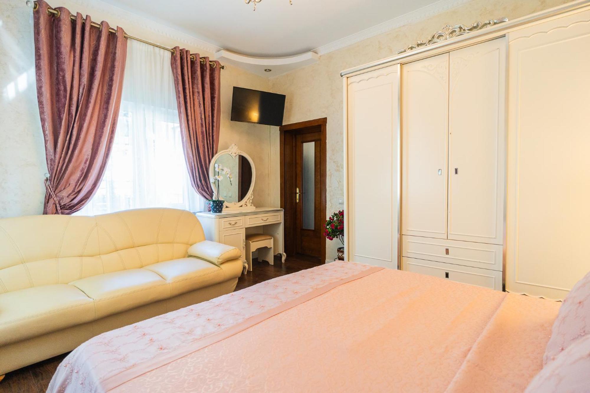 Luxurious Villa With Lush Garden And Huge Terrace Near Herastrau Park Bucureşti Ngoại thất bức ảnh