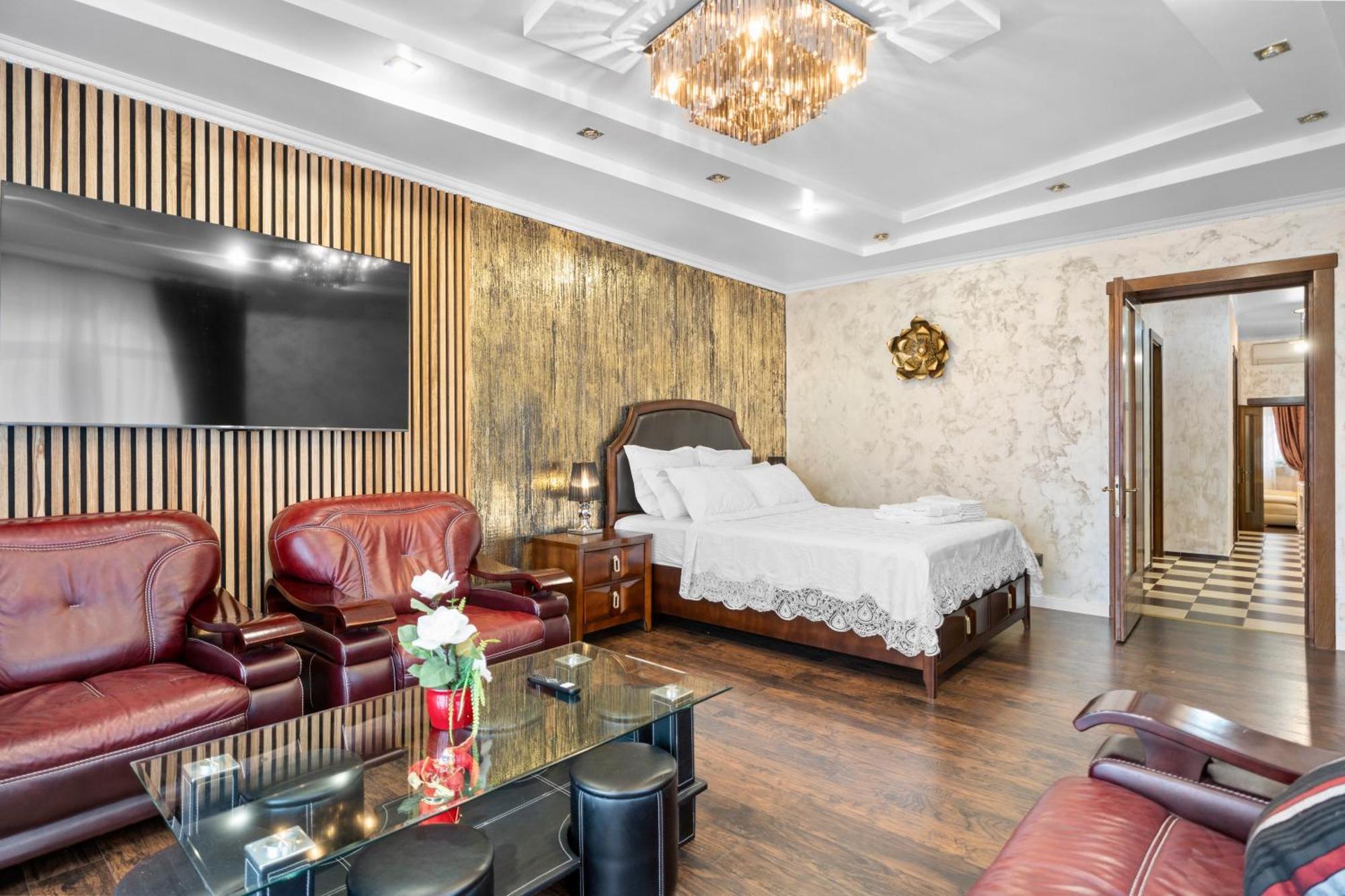 Luxurious Villa With Lush Garden And Huge Terrace Near Herastrau Park Bucureşti Ngoại thất bức ảnh