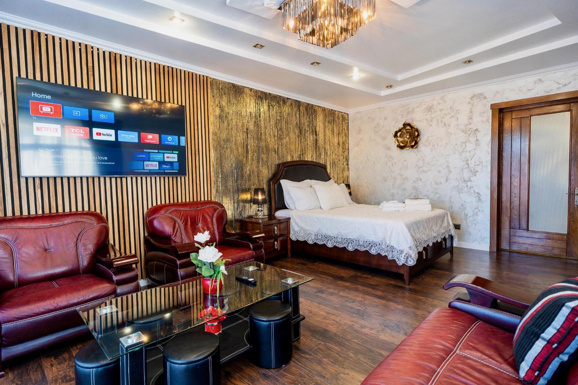 Luxurious Villa With Lush Garden And Huge Terrace Near Herastrau Park Bucureşti Ngoại thất bức ảnh